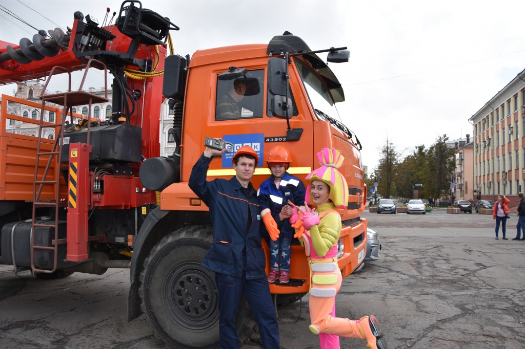 hKsozxA8yBg.jpg hKsozxA8yBg.jpg